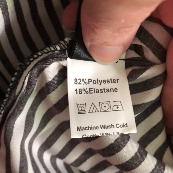 NWOT BLACK AND WHITE BLOUSE - Picture 6 of 6